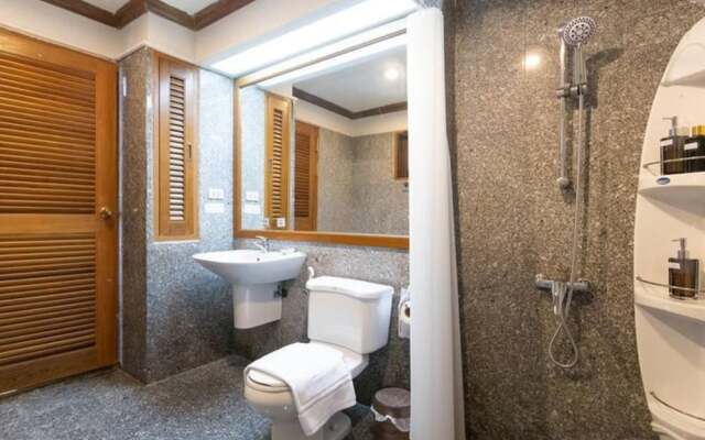 Royal Riverside Resort & Spa