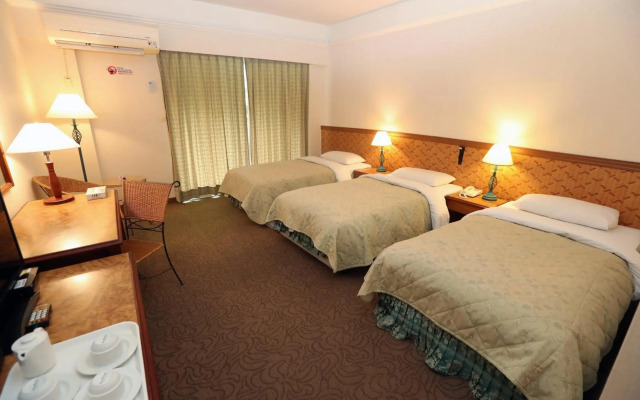Hoya Hot Springs Hotel