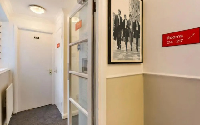 Enrico Hotel