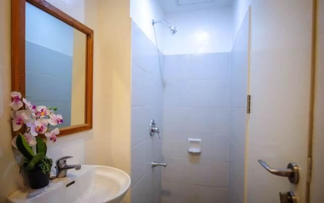 SR Vacation Rental - The Persimmon Condominium