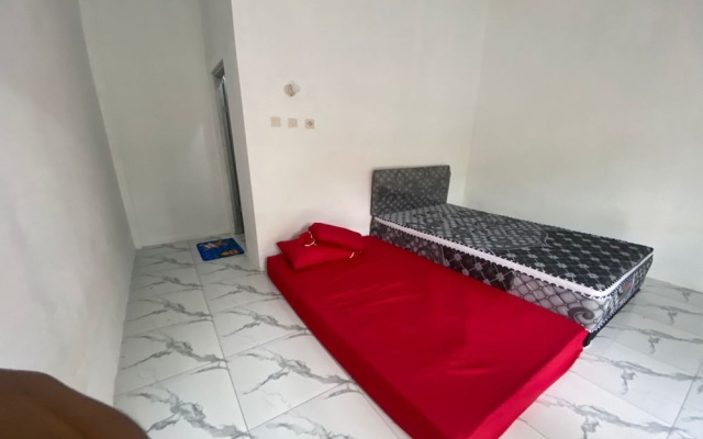 OYO 93440 Warde Hotel Near Sae Restaurant – Guest Rooms – Kuripan