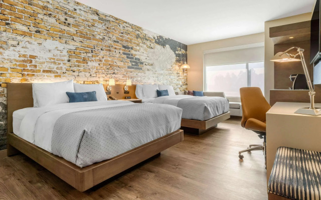 Cambria Hotel Louisville Downtown-Whiskey Row