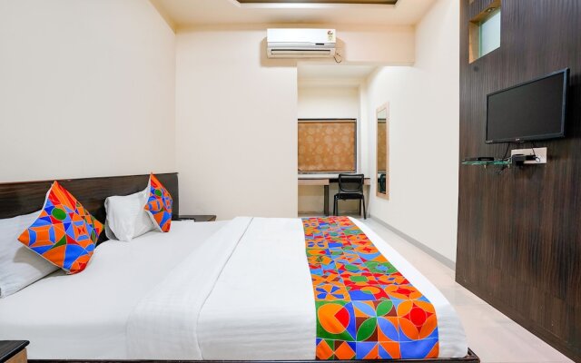 Fabhotel Regent Inn
