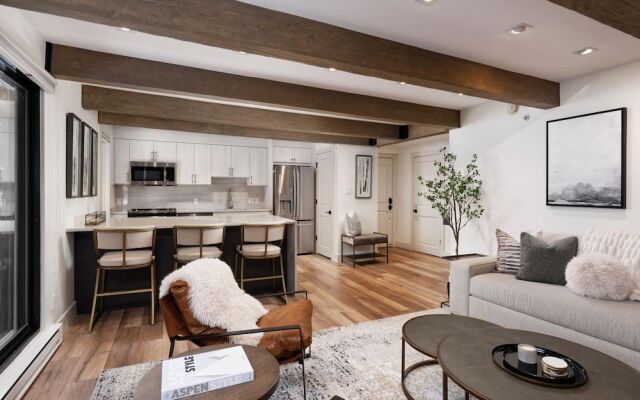 Chateau Eau Claire Unit 13