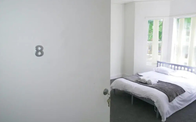 Cosy & Modern 1 Bed Studio