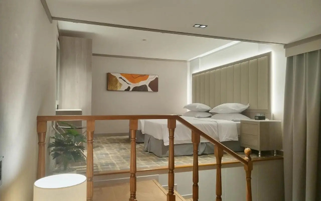 Crown Suites