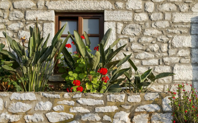 Itilo Traditional Hotel