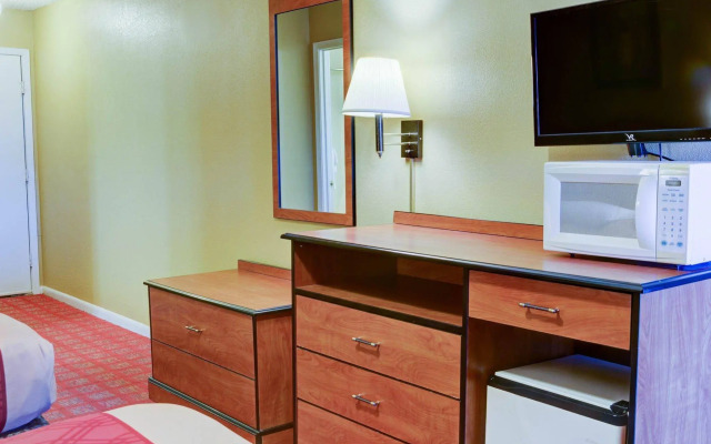 Econo Lodge Inn & Suites Hot Springs