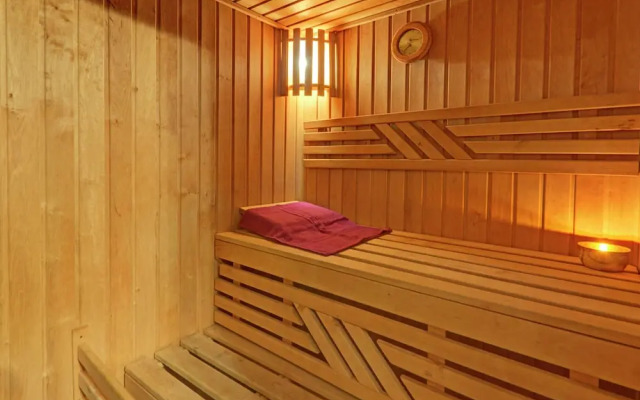 Modern Chalet with Hot Tub in Les Collons