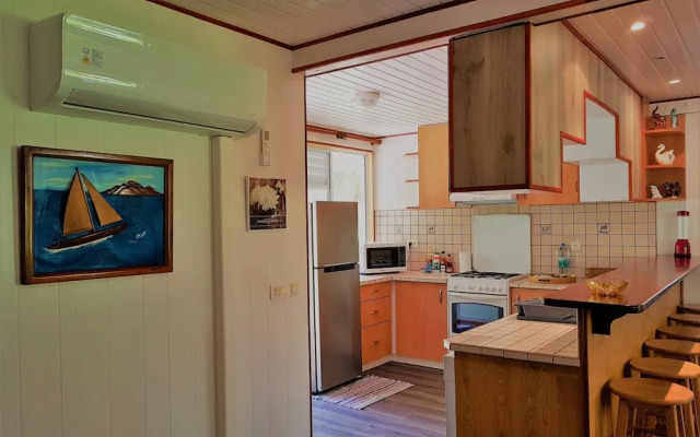 Huahine - Hibiscus House
