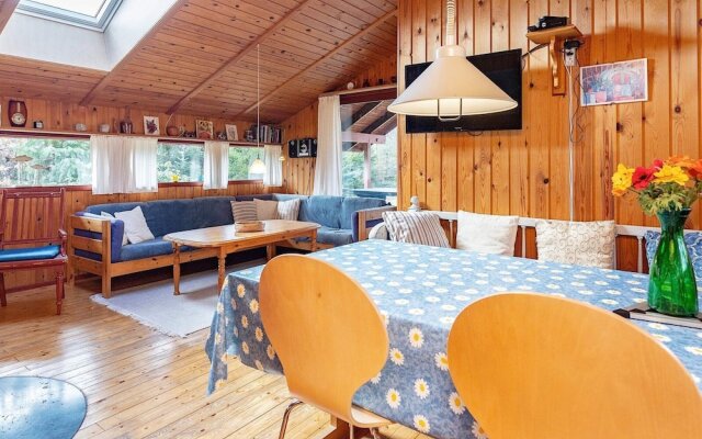 6 Person Holiday Home in Gedser
