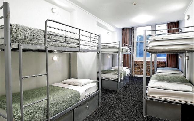 Nomads Sydney - Hostel