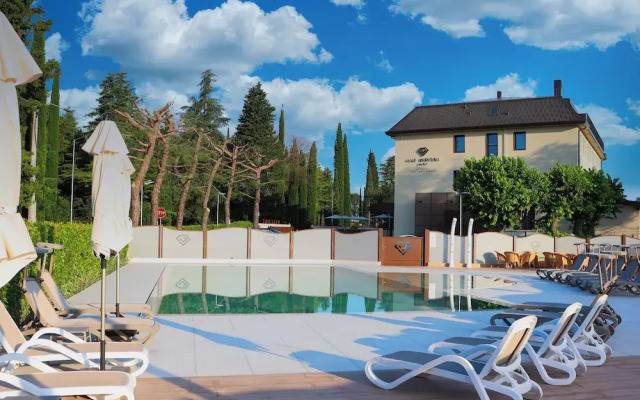 Ile Hotel