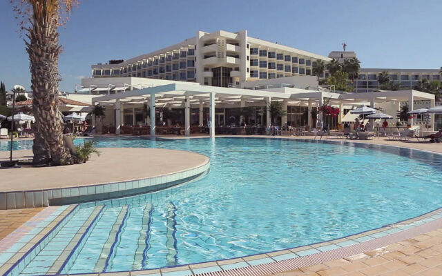 Leonardo Laura Beach & Splash Resort