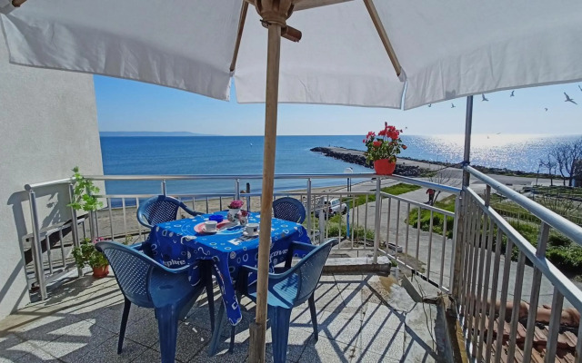 Nikolovi Home Apartments