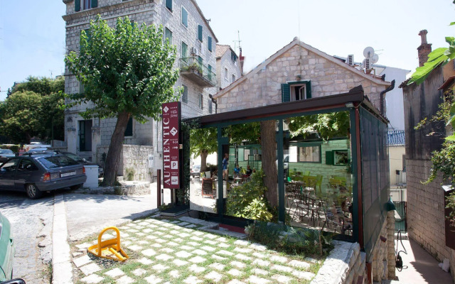 Authentic Luxury Rooms