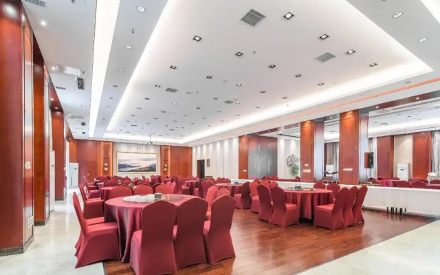 Rezen Hotel Daozhen River & Holiday