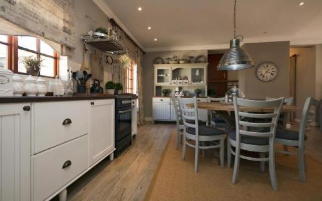 Rose Cottage Dullstroom Bed and Breakfast