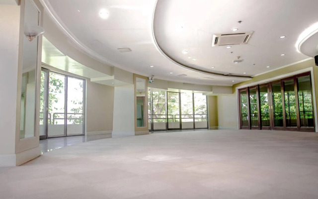 Eugenio Lopez Center