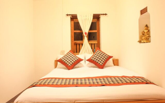 Hiranya Guest House