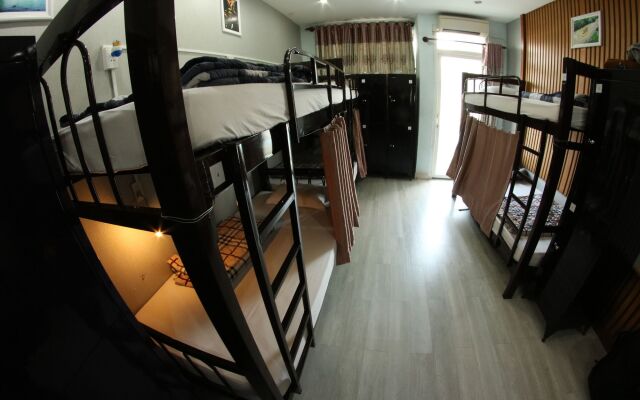 Vietnam Guide Home Hostel