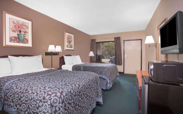 Days Inn by Wyndham Dublin GA