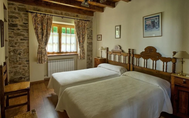 Apartamentos Llugarón