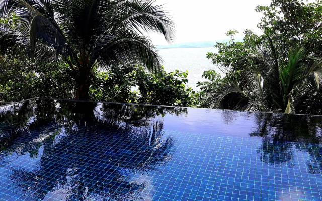 Blue Hill Resort