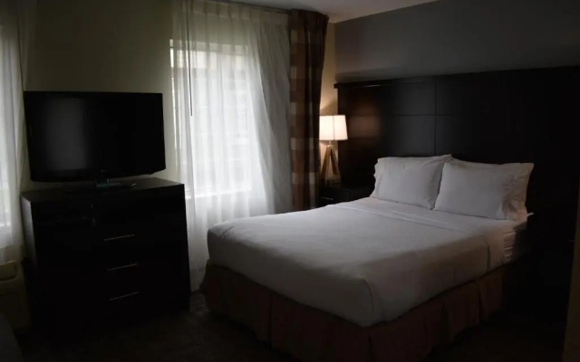 Staybridge Suites Cranbury by IHG