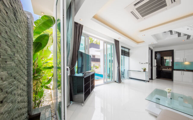 Colibri Pool Villa Pattaya