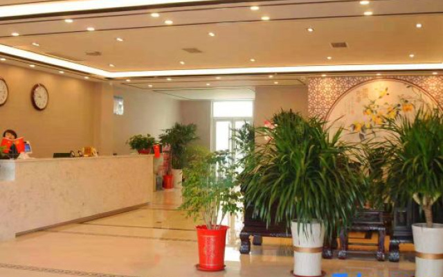 Zaozhuang Yuejia Business Hotel