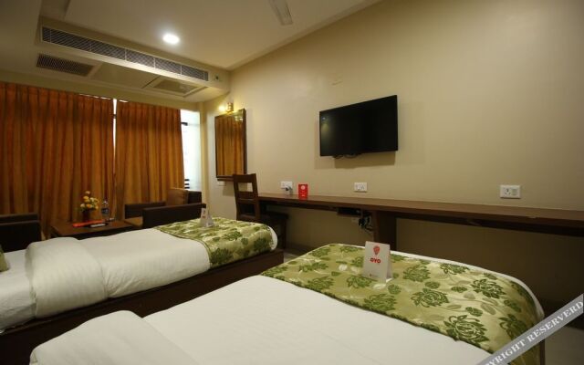 OYO 8084 Hotel Kingston