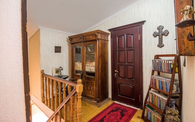 Lia's Guest House