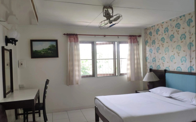 Changpuak Hotel