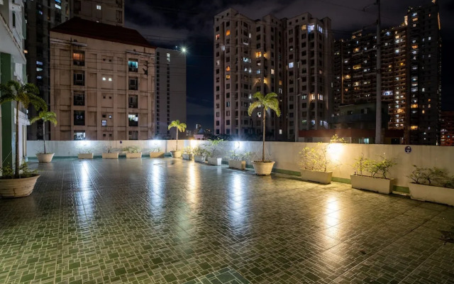 Gilmore Tower Suites By SMS Hospitality