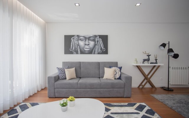 Liiiving-Luxury River View Apartment VII