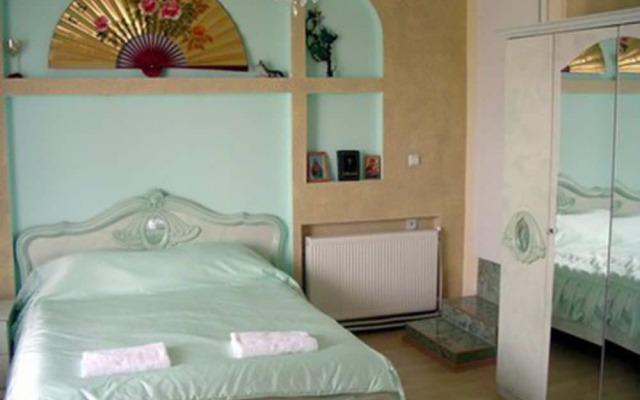 Sunny - Viki Guest House