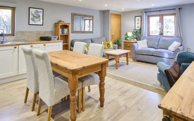 Host Stay Cobnut Barn