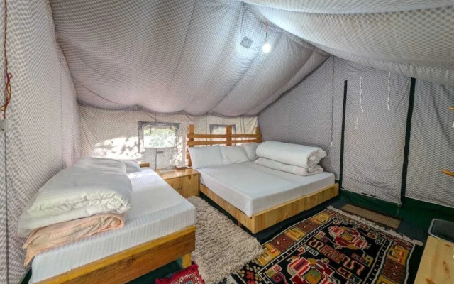 Apple Orchard Farm and Camping