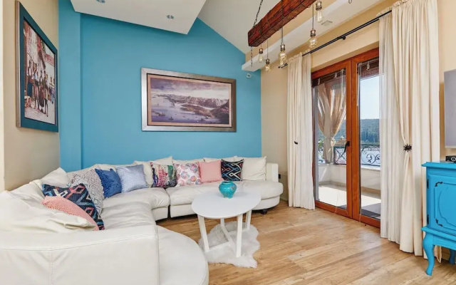 Beachfront Villa Adria