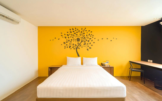 Yellow Bee Tangerang – Guest Rooms – Tangerang