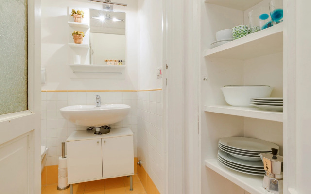 Rome as you feel - Piazza dei Satiri