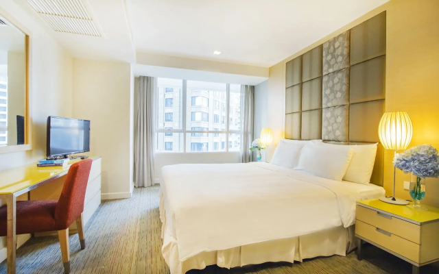 Urbana Langsuan Hotel