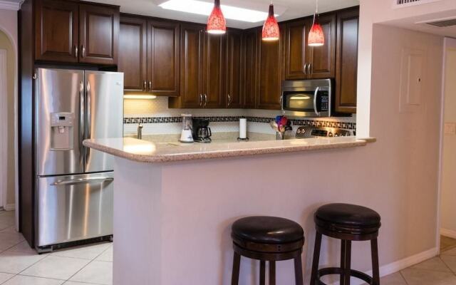 Palm Cay 5