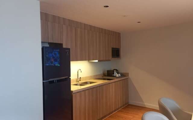 Capital O 950 Acqua Novotel Tower