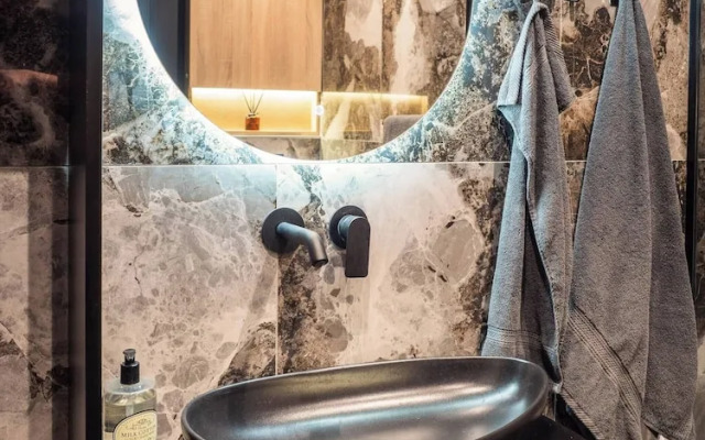 Residence Republic Square- Luxury at Top Location
