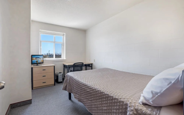 Residence & Conference Centre - Welland