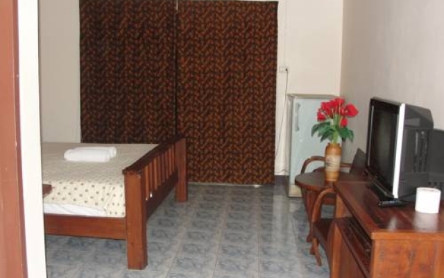 Baan Kasemsuk Guesthouse
