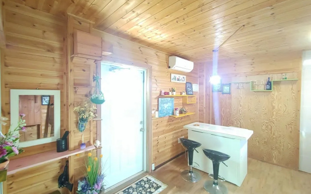 Salmon Village Pension