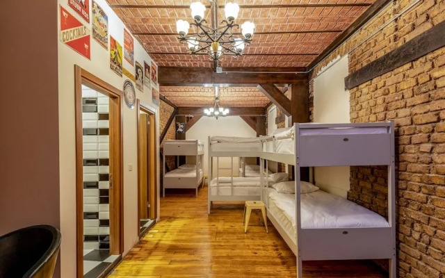 Sanat Hostel Taksim